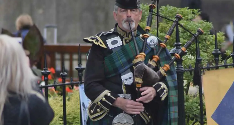Bagpiper Bagpiper