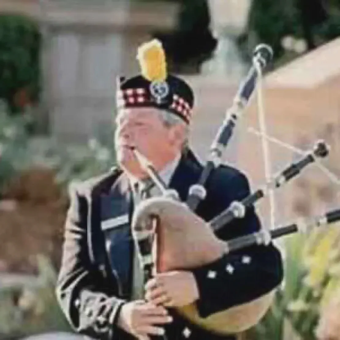 Book a Professional Bagpiper in Los Angeles | Harry Farrar