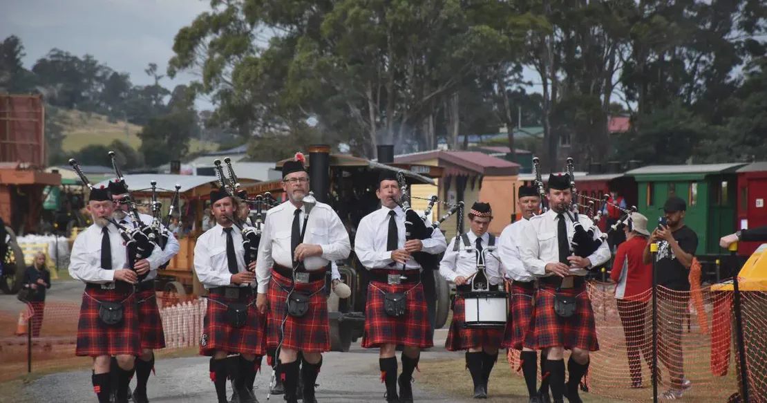 Burnie Highlands Pipe Band sound out for former members ahead of 80th anniversary