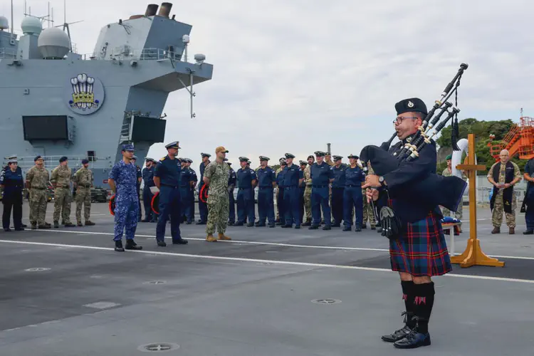 VJ Day: Sombre Royal Navy sailors honour Second World War dead in emotional commemoration for 80th anniversary