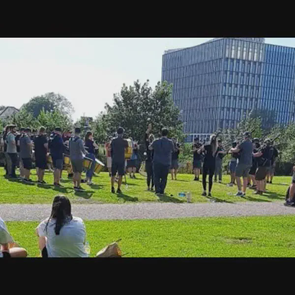 Pipe band champs warm up Live - YouTube