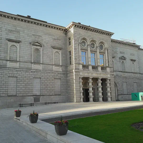 Eestablishment of a national gallery of paintings, sculpture and fine arts in Ireland