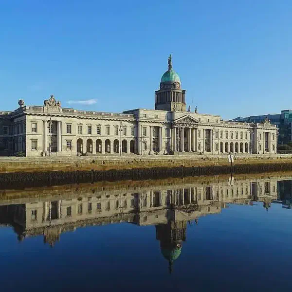 The Customs House opens in Dublin