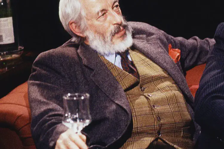 J.P. Donleavy, author of The Ginger Man, is born in New York